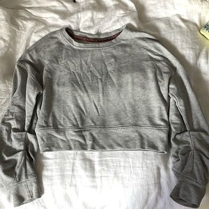 Cupio Grey Cropped Sweatshirt Pullover Crewneck